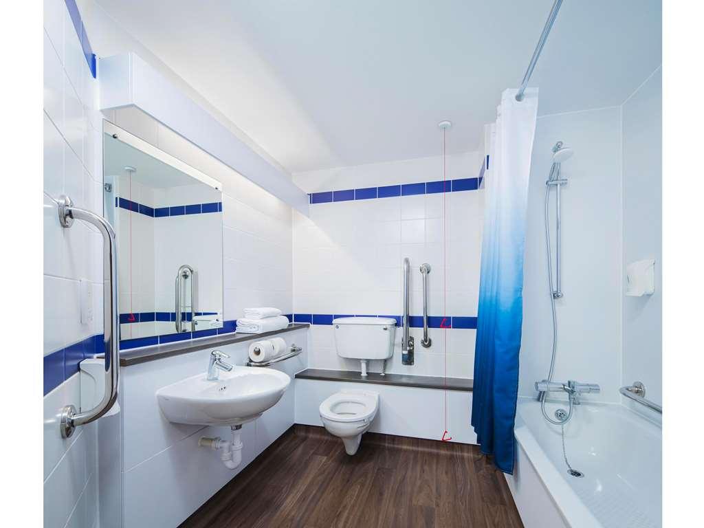 Travelodge Bangor Room photo
